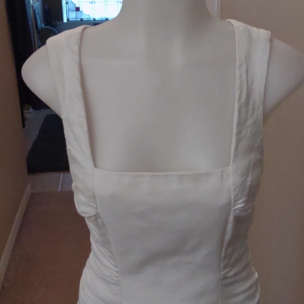 COPY - BNWT Nicole Miller Creamy white rouched dress size 6 @denisecast - Picture 3 of 16
